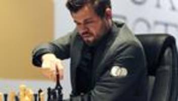 Schach-WM live: Partie 2: Carlsen gegen Nepomnjaschtschi