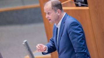 NRW-Minister Stamp: Arbeitsmigration besser steuern