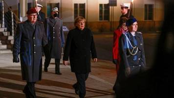 Reaktionen auf Merkels Abschied: Große Schwester