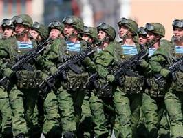 Offensive im Ukraine-Konflikt: Zeichen für russischen Angriff verdichten sich