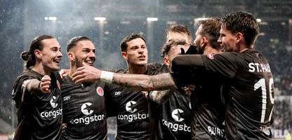 2. Bundesliga: FC St. Pauli nach Sieg gegen Schalke 04 Herbstmeister