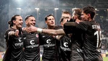 2. Bundesliga: FC St. Pauli gewinnt gegen Schalke 04 und holt die Herbstmeisterschaft
