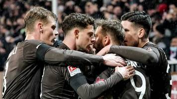 2. Liga: FC St. Pauli nach Sieg über Schalke vorzeitig Herbstmeister