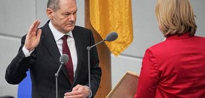 Bundestag: Olaf Scholz leistet Amtseid als Bundeskanzler
