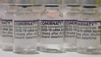 Erste Labor-Daten - Corona-Impfung: Immunreaktion bei Omikron-Variante schwächer