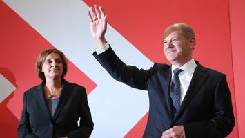 Britta Ernst - Scholz' Frau ist eine Erfolgs-Politikerin - doch aktuell wird ihr Rücktritt gefordert