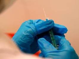 Erste Impfungen im Februar: Lauterbach nennt Termin für Novavax-Lieferung