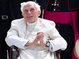 Gutachten belastet Ex-Papst: Benedikt XVI. will für Missbrauchsopfer beten