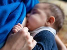 Studie zu Muttermilch und Covid: Infizierte Mütter können bedenkenlos stillen