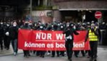 Querdenker-Demo in Hamburg: Ich habe mich bedankt, dass sie gegen Corona-Maßnahmen sind