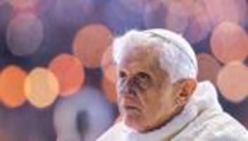 katholische kirche : papst benedikt xvi. bittet missbrauchsopfer um entschuldigung