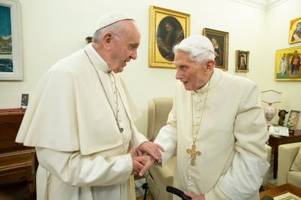 papst gratuliert papst: benedikt feiert 95. geburtstag