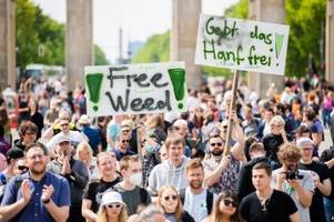 Demo für rasche Cannabis-Legalisierung in Berlin