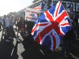 premier johnson unter zugzwang: nordirland-protokoll gefährdet - eu warnt london
