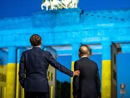 Unterstützung für die Ukraine: Scholz und Macron setzen Zeichen in Blau-Gelb