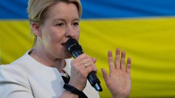 giffey: wir stehen weiter an der seite der ukraine