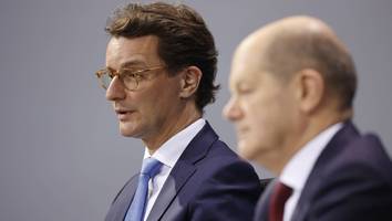 FOCUS-Online-Interview - NRW-Ministerpräsident Wüst attackiert Scholz: „Ampel muss jetzt auch Rentner entlasten“