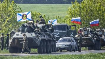 ++ News zum Ukraine-Krieg ++ Russland beschießt Gefechtsstände und Munitionslager
