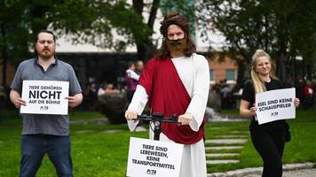 Passionsspiele - Sorge um Esel: Tierschützer fordern E-Scooter für Jesus