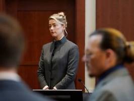 Schauspielerin im Kreuzverhör: Amber Heard wird der Lüge überführt