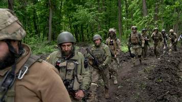 Ukraine-Krieg – die Lage am Montag: Ukrainische Soldaten an Grenze zu Russland