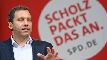 Klingbeil nach NRW-Debakel - Debatten „hatten mit Lebensrealität nichts zu tun“: SPD-Chef gibt nach Wahlklatsche Fehler zu