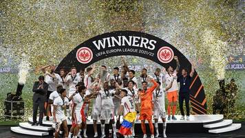 Elfmeter-Krimi - Europa-League-Sieg: Eintracht krönt sich in Sevilla