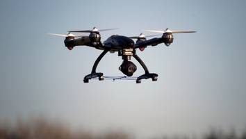 Improvisiertes Kriegsmittel - Mit Amateur-Drohnen zerstört die Ukraine russisches Kriegsgerät