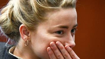 Am nächsten Tag reichte sie die Scheidung ein - Überwachungskameras zeigen Amber Heard vertraut mit James Franco