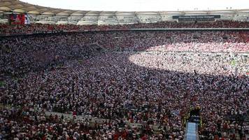 Fußball - DFB-Präsident kritisiert Platzstürme: Finde es nicht gut