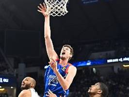 Basketballer gewinnt EuroLeague: Verstoßener Pleiß macht sich einzigartig