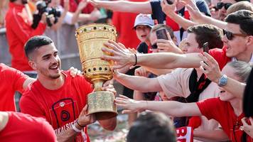 35.000 Fans feiern mit RB Leipzig Sieg auf der Festwiese