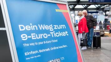Inerhalb von 24 Stunden: 9-Euro-Ticket in Hamburg 56.000 mal verkauft