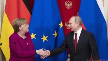 Politische Entwicklungen und Stimmen zum Krieg - Merkel verteidigt Entscheidung zu Nordstream 2: „In diesem Sinne war Gas keine Waffe“