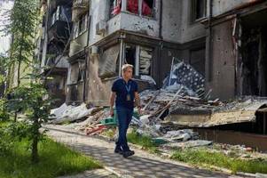 Ben Stiller besucht Geflüchtete in der Ukraine