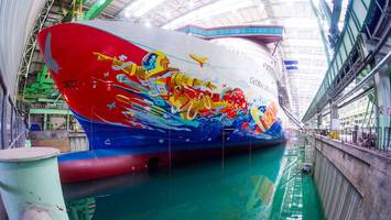 „Global Dream II“ aus Warnemünde - Größtes Kreuzfahrtschiff der Welt fährt von der Werft direkt zum Schrottplatz
