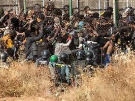 130 schaffen Sprung nach Europa: Fünf Tote bei Ansturm auf Exklave Melilla