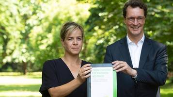 schwarz-grün in nordrhein-westfalen: grüne übernehmen superministerium