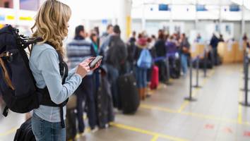 Urlaubs-Chaos in Europa - Flughafen-Chaos droht: Wie Sie sich vorbereiten und welche Entschädigungen Sie bekommen