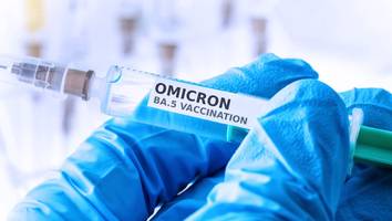 die welle rollt bereits - biontech wohl wirksam gegen ba.5, doch die omikron-impfstoffe könnten zu spät kommen