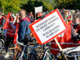Berliner Lehrer gehen in den Warnstreik für kleinere Klassen