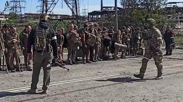 ++ Ukraine-Krieg im Newsblog ++ Ukraine: 144 Soldaten durch Gefangenenaustausch befreit