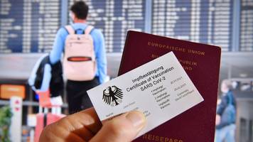 münchen: mega-geldstrafe wegen fake-impfpass verhängt