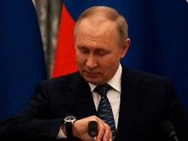 Wirtschaftskampf am Handgelenk: Putin tauscht Schweizer gegen russische Uhr