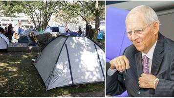 Sylt: Ex-Minister Wolfgang Schäuble besucht Punker-Camp