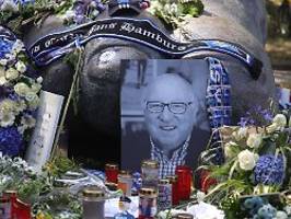Trauerfeier folgt am Mittwoch: Uwe Seeler im engsten Familienkreis beigesetzt