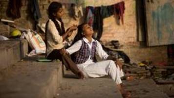 indien: glück ist fester teil des schulunterrichts