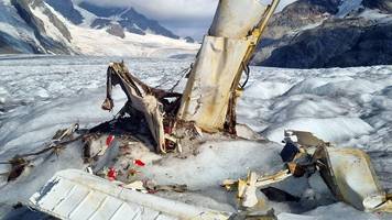 Schweiz: Flugzeugwrack nach 54 Jahren auf Gletscher entdeckt