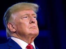 Fotobeweis für Aktenvernichtung?: Schnipsel im Klo bringen Trump in Bedrängnis