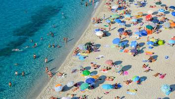 Sommerurlaub im Europa - Diese Corona-Regeln gelten in beliebten Urlaubsländern